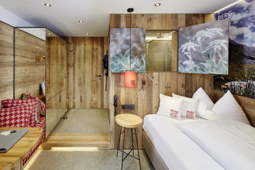 Single Room Balcony